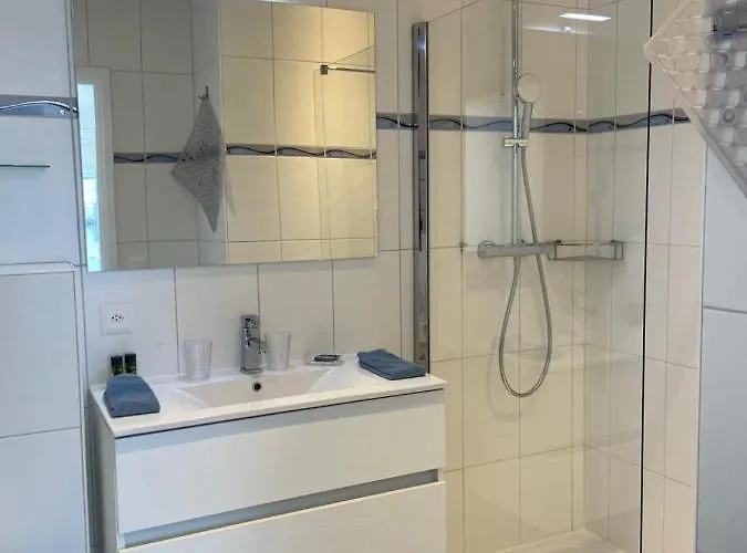 Casa San Martino * 론코 소프라 아스코나